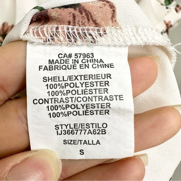 June and Hudson Foral Wrap Top - Picture 13 of 13